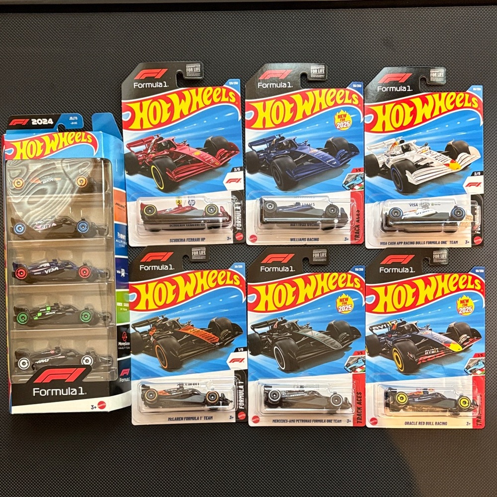 Formula 1 Collectible Cars  5 pack FERRARI WILLAMS RACING RED BULL VISA MCLAREN